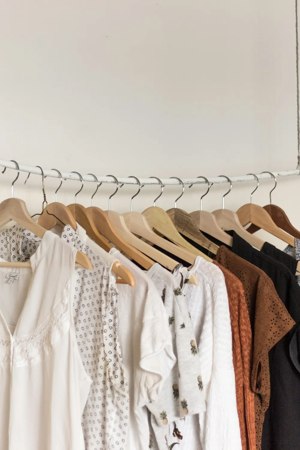 Build Your Dream Capsule Wardrobe: The Ultimate Guide for Women